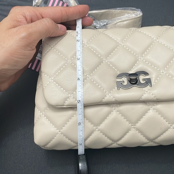 GILDA PARIS Quilted Crossbody Bag - Picture 8 of 8